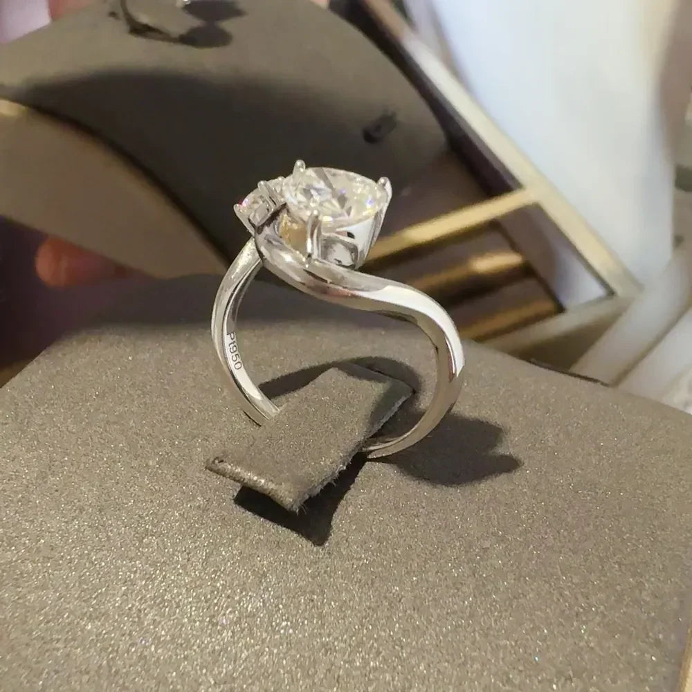 1.3 Carat Moissanite 925 Sterling Silver Irregular Shape Ring - VAleG