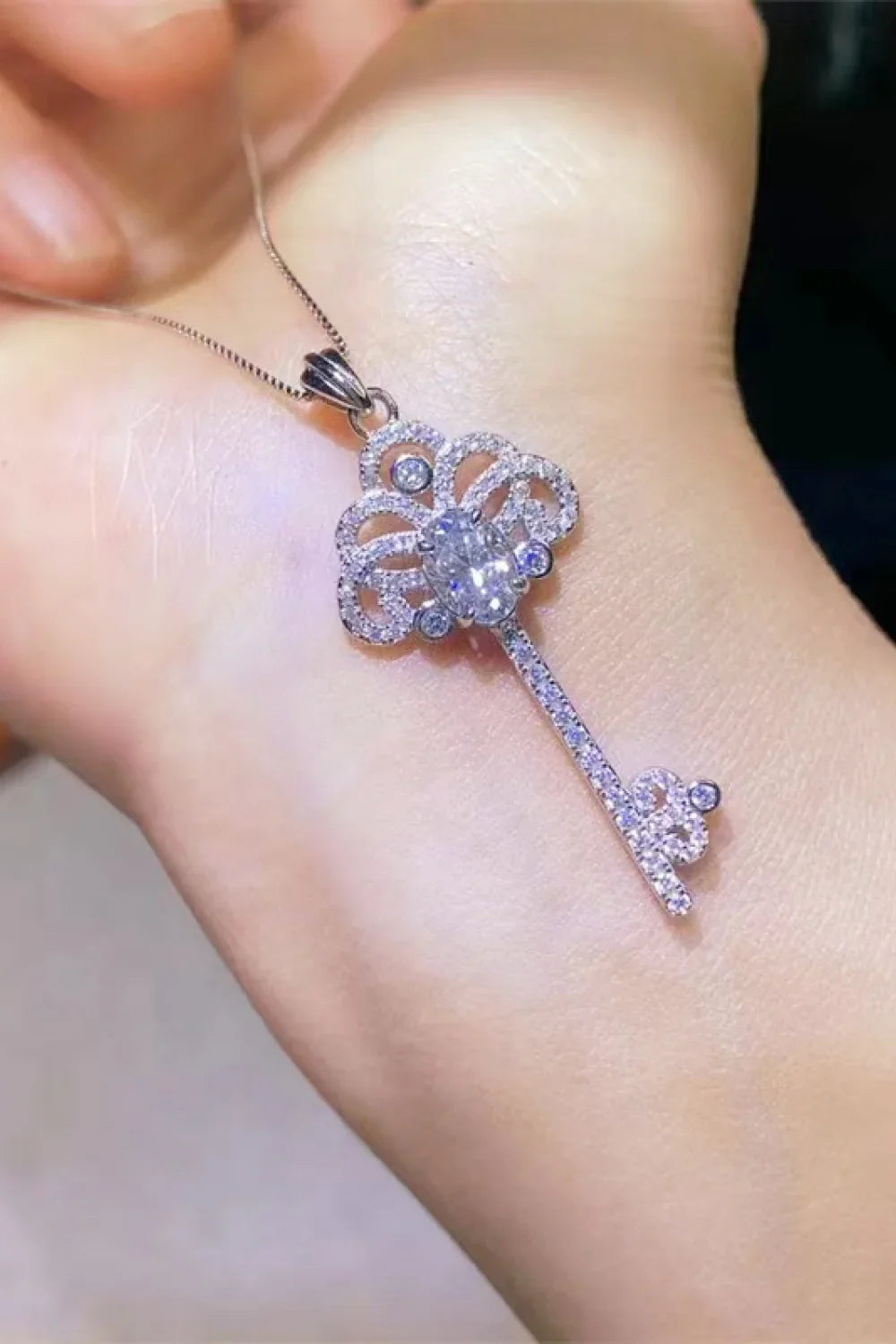 1 Carat Moissanite Key Pendant Necklace - VAleG