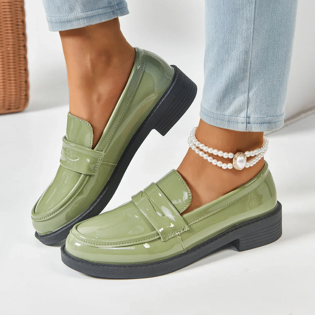 Retro Square Toe Platform Height-increasing Leather Shoes Women's Uniform Shoes - VAleG
