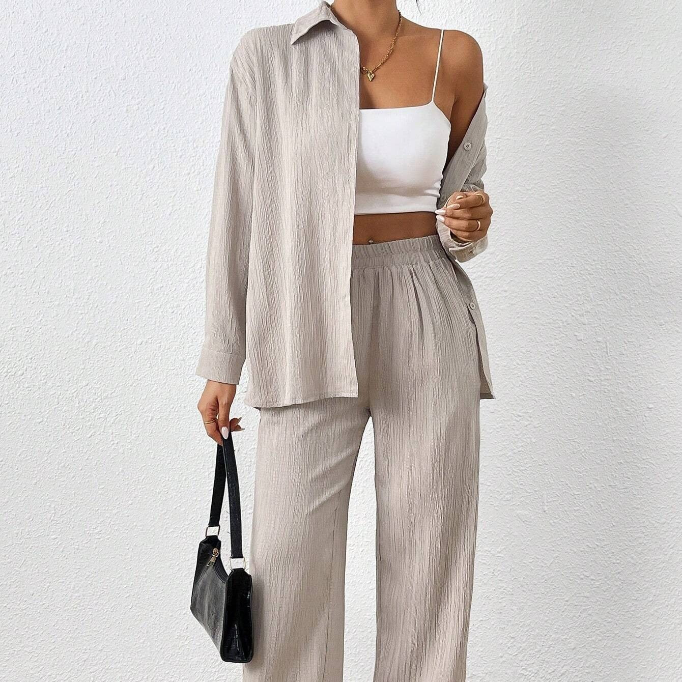 Completo camicia e pantaloni a maniche lunghe in tinta unita