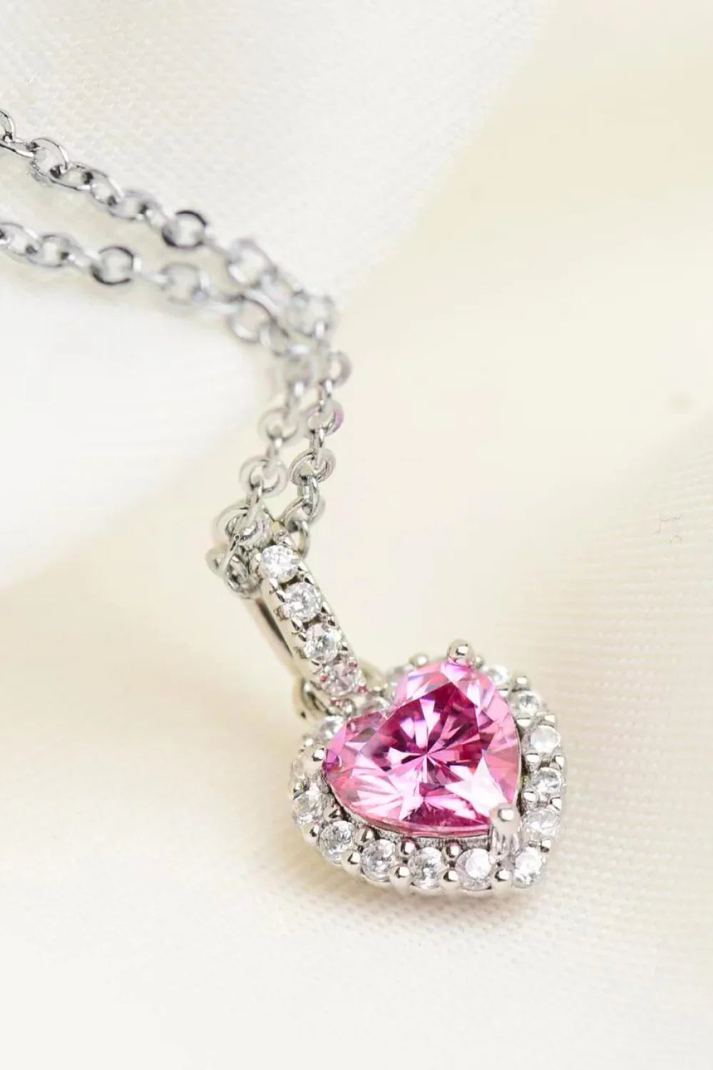 1 Carat Moissanite Heart Pendant Necklace - VAleG