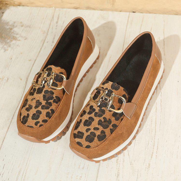 Round Toe Flat Bottom Metal Buckle Low-cut Leisure Pumps - VAleG