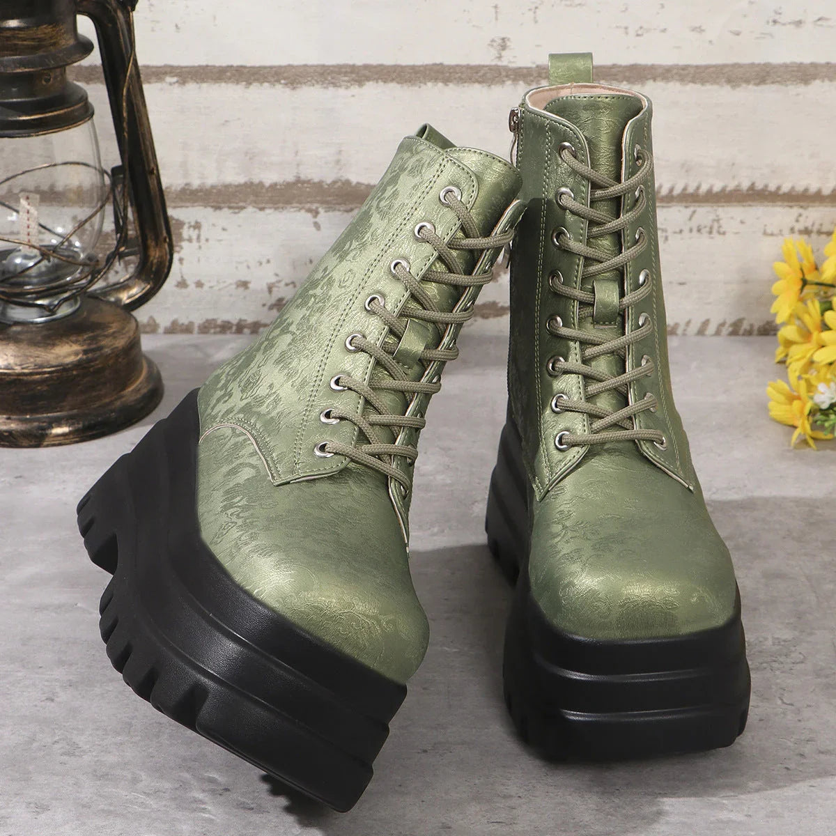 Women's Three-layer Platform Plus Round Toe Patchwork Retro Cool Martin Boots - VAleG