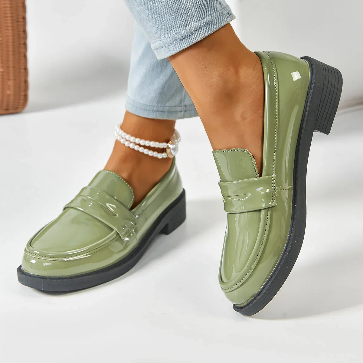 Retro Square Toe Platform Height-increasing Leather Shoes Women's Uniform Shoes - VAleG