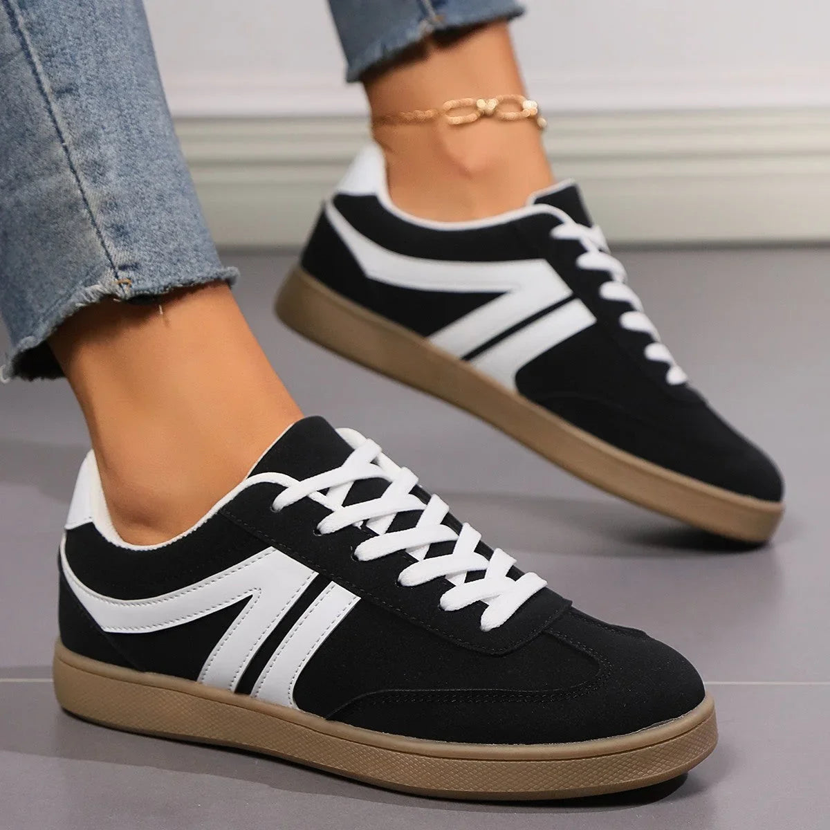 Lace-up Round Toe Flats Shoes Fashion Sports Slip On Casual Shoes For Women - VAleG