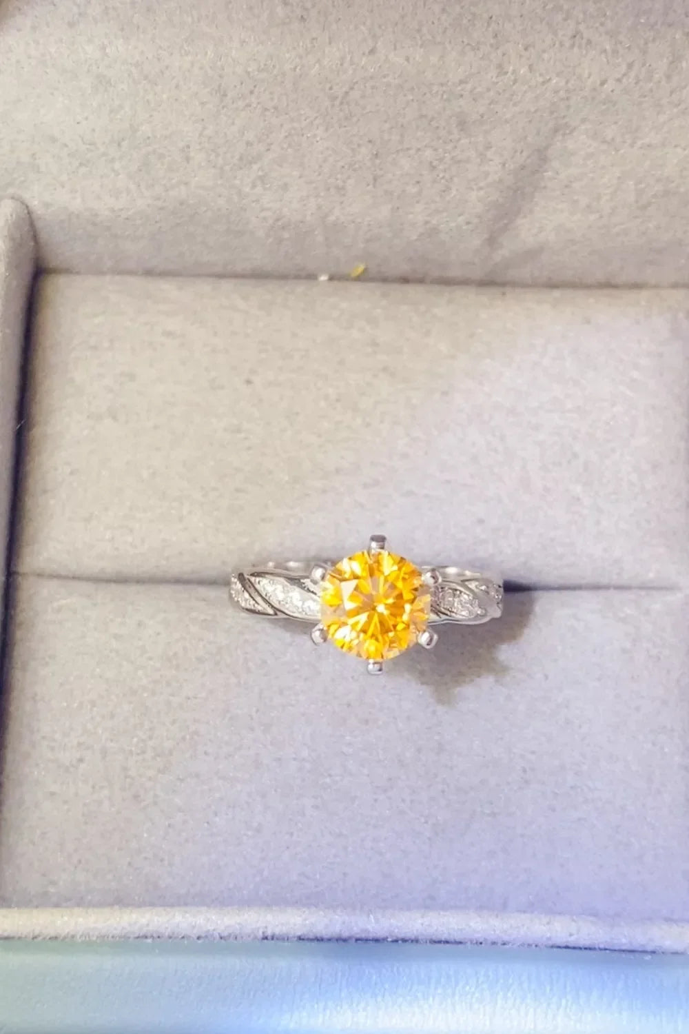 2 Carat Moissanite 925 Sterling Silver Ring - VAleG