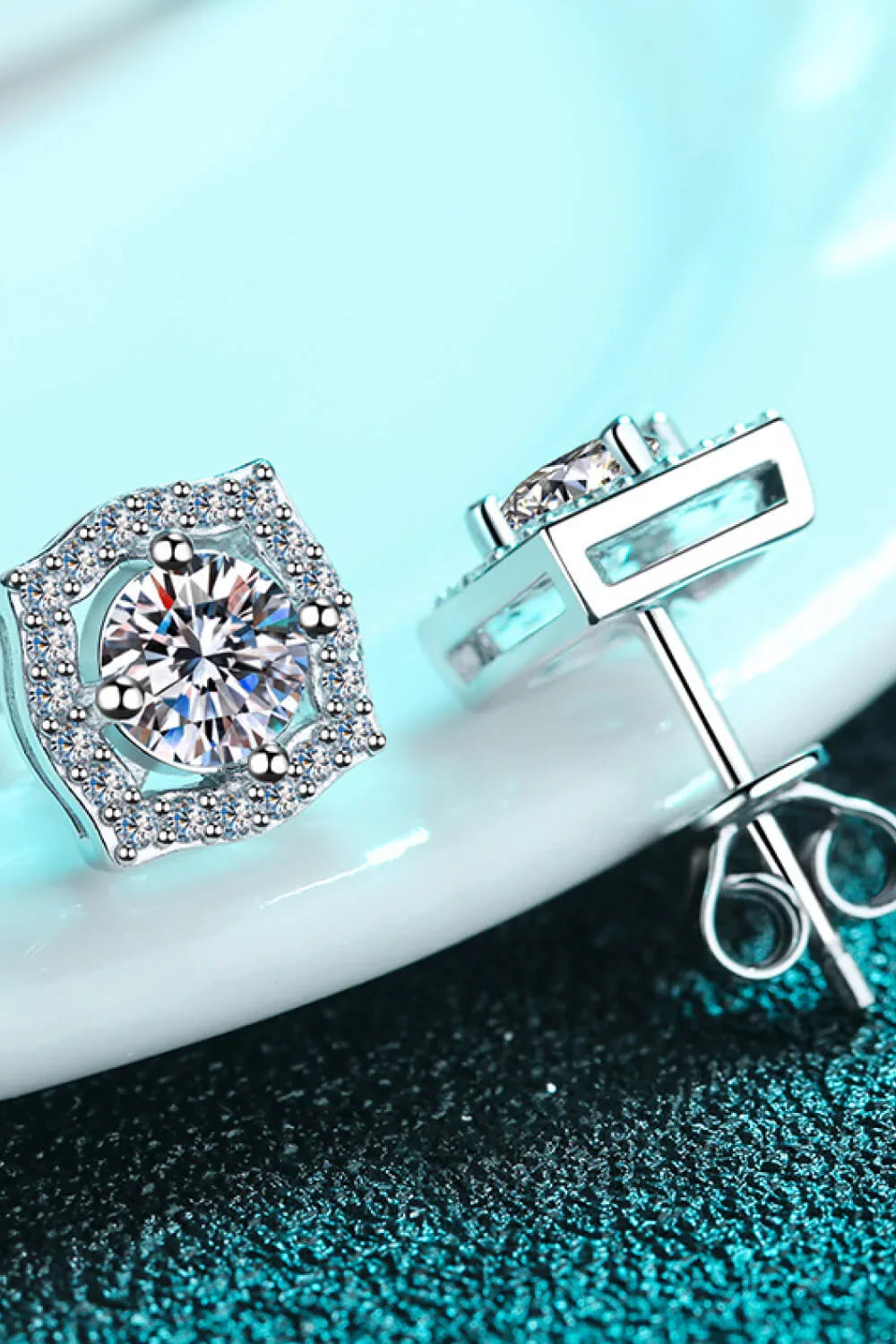 1 Carat Moissanite Geometric Stud Earrings - VAleG