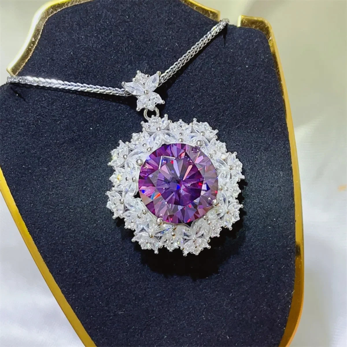 10 Carat Moissanite 925 Sterling Silver Necklace - VAleG