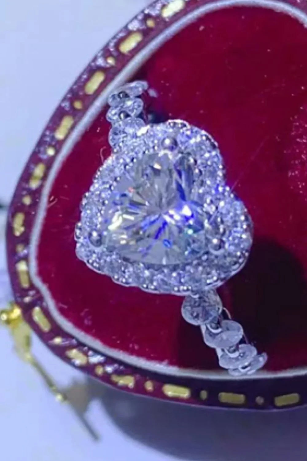 1 Carat Moissanite Heart Ring - VAleG