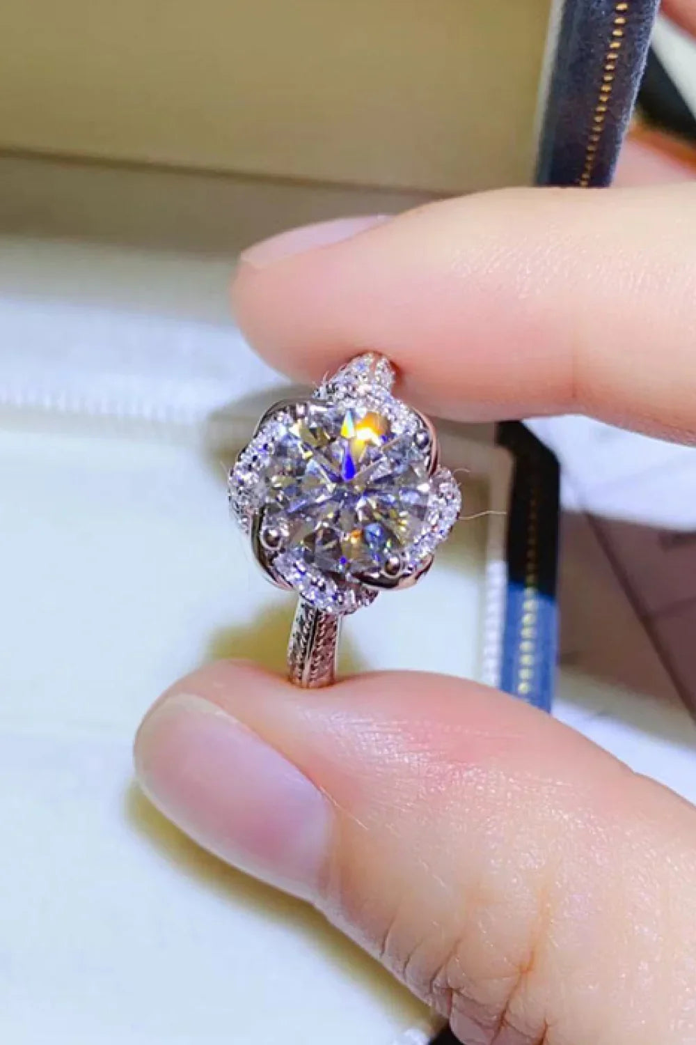 2 Carat Moissanite 925 Sterling Silver Ring - VAleG