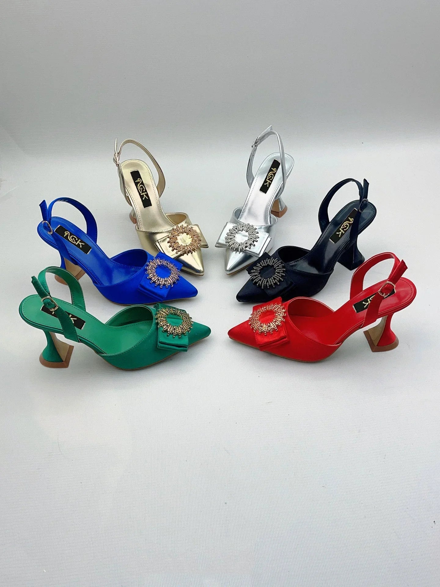 European And American Pointed Toe Rhinestone Closed Toe Strap High Heel Sandals - VAleG
