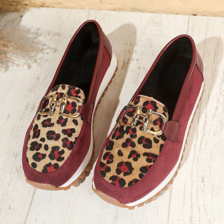 Round Toe Flat Bottom Metal Buckle Low-cut Leisure Pumps - VAleG