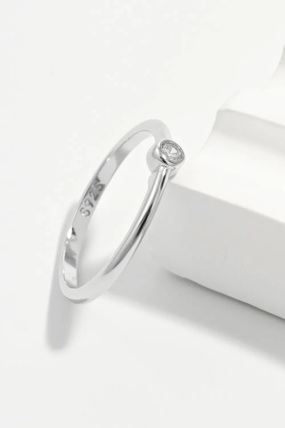 925 Sterling Silver Inland Zircon Ring - VAleG