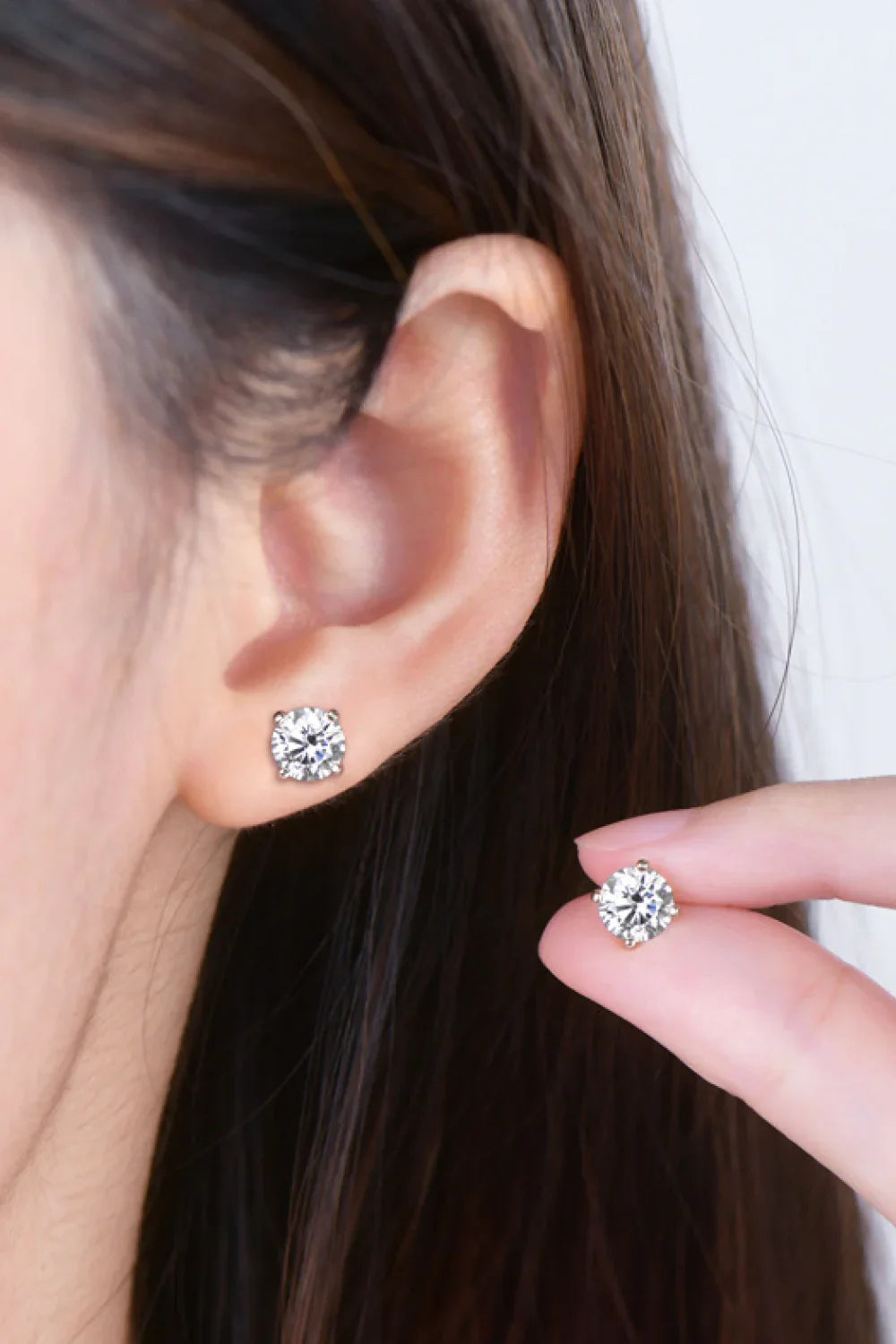 2 Carat Moissanite 925 Sterling Silver Stud Earrings - VAleG