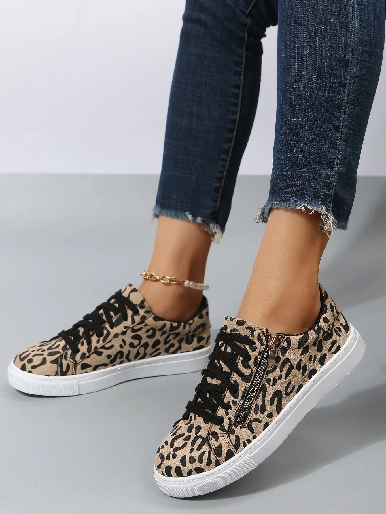Leopard Print All-matching Four Seasons Lace Up Casual Sneaker - VAleG