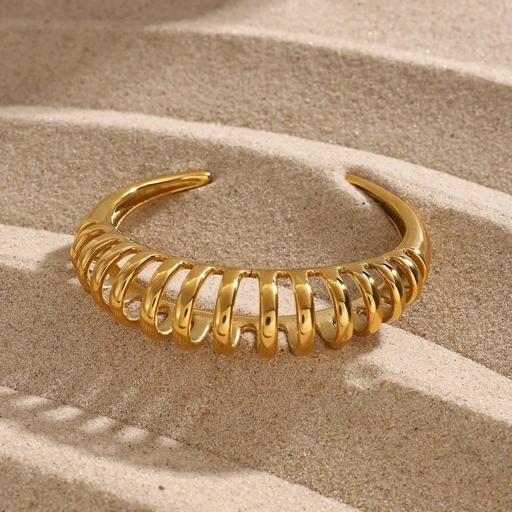 18K Gold-Plated Stainless Steel Cutout Bracelet - VAleG