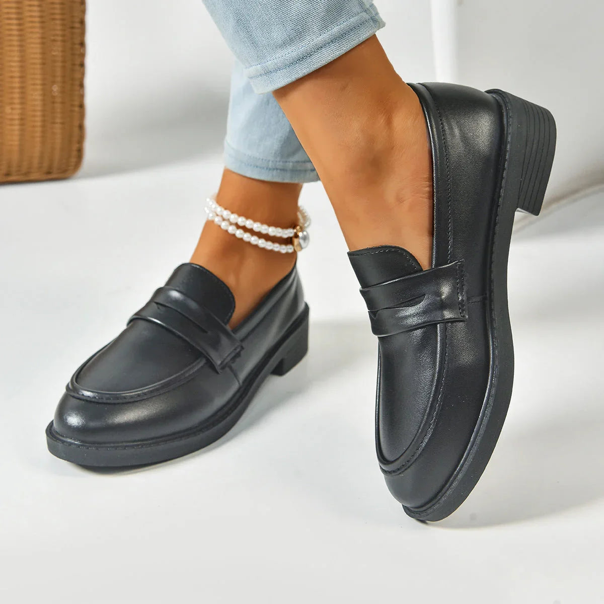 Retro Square Toe Platform Height-increasing Leather Shoes Women's Uniform Shoes - VAleG