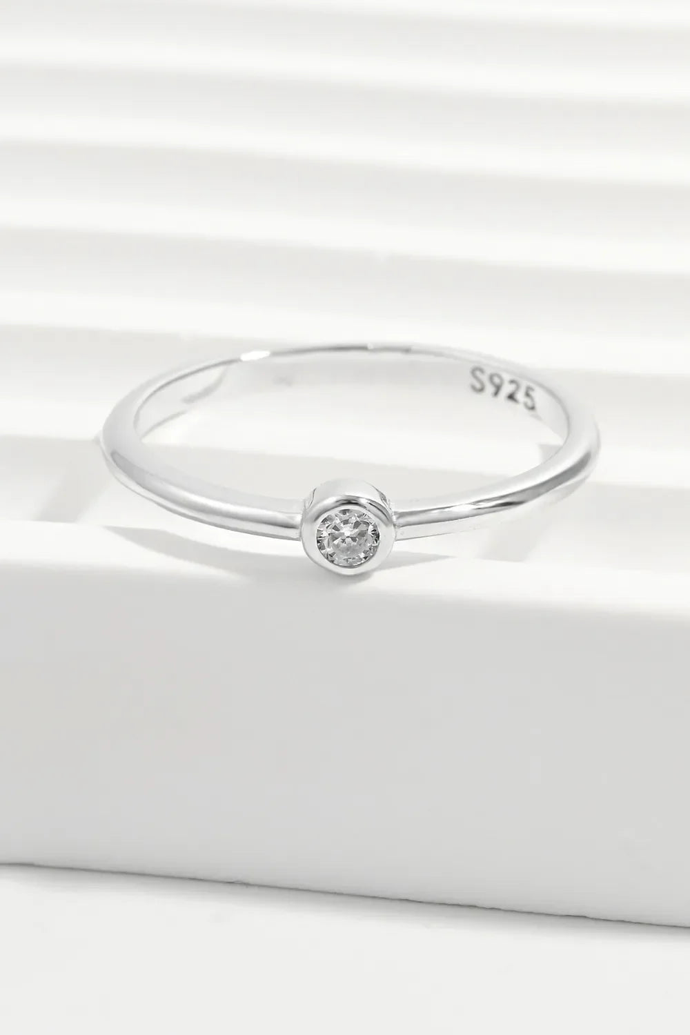 925 Sterling Silver Inland Zircon Ring - VAleG