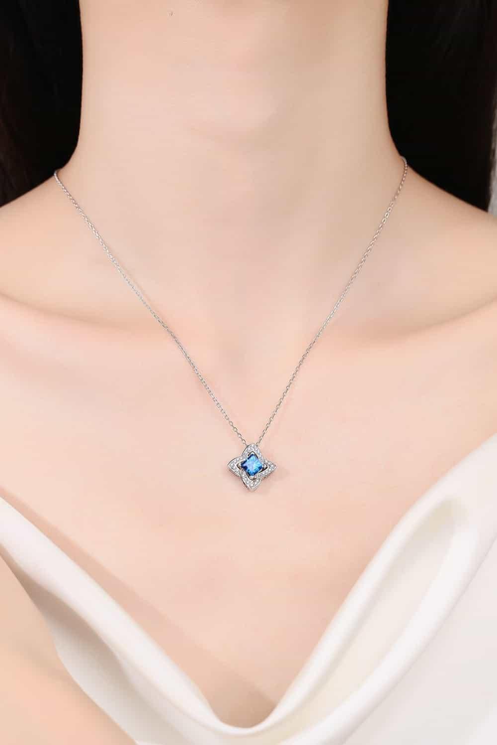 1 Carat Moissanite Floral Pendant Necklace - VAleG