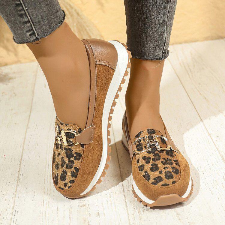 Round Toe Flat Bottom Metal Buckle Low-cut Leisure Pumps - VAleG