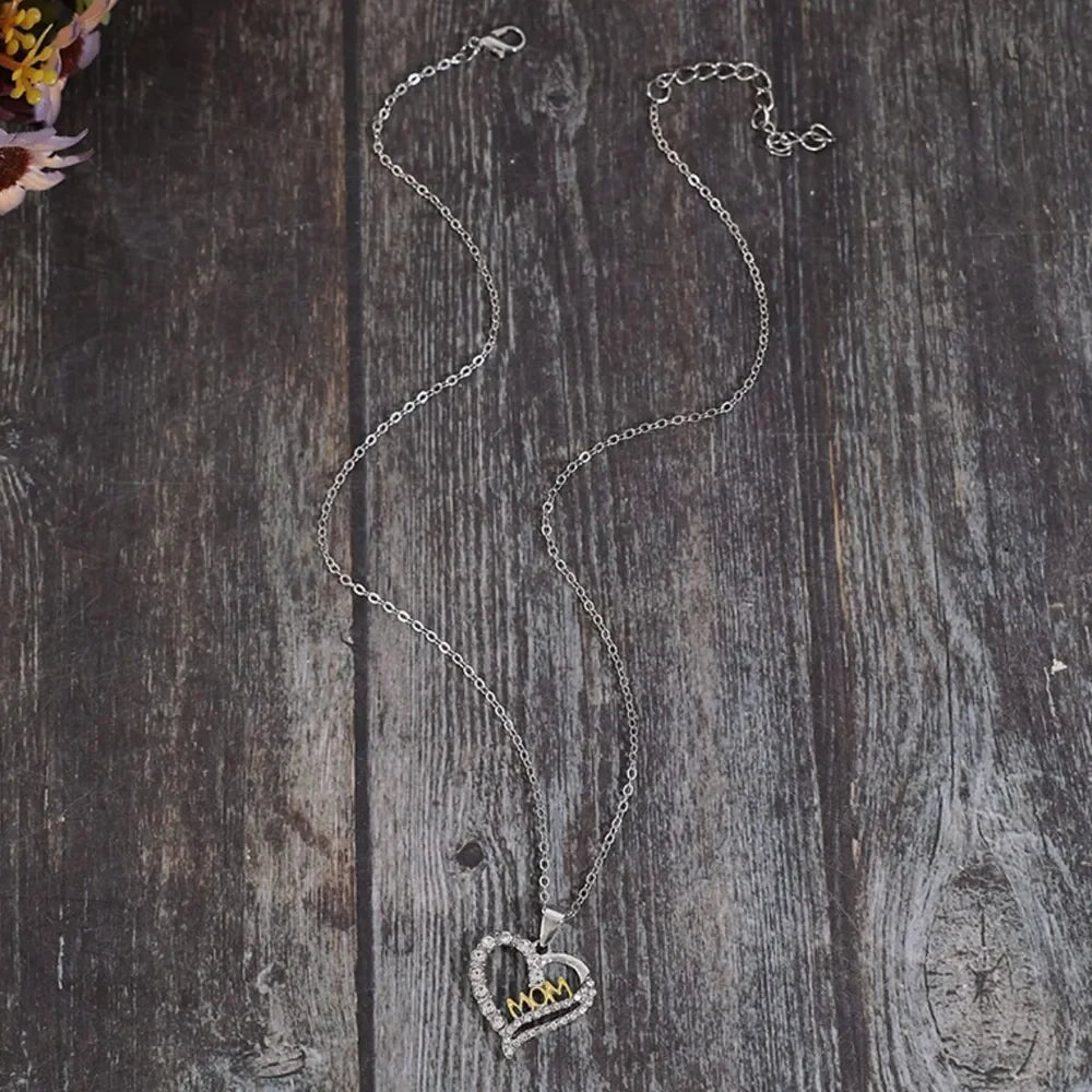 Alloy Inlaid Zircon Heart Pendant Necklace - VAleG
