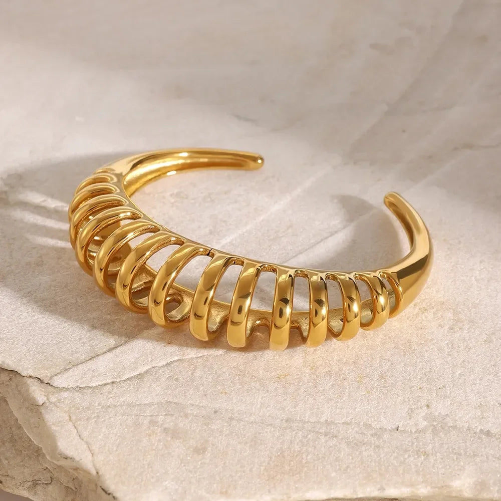 18K Gold-Plated Stainless Steel Cutout Bracelet - VAleG