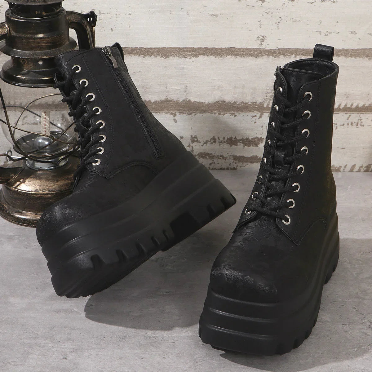 Women's Three-layer Platform Plus Round Toe Patchwork Retro Cool Martin Boots - VAleG
