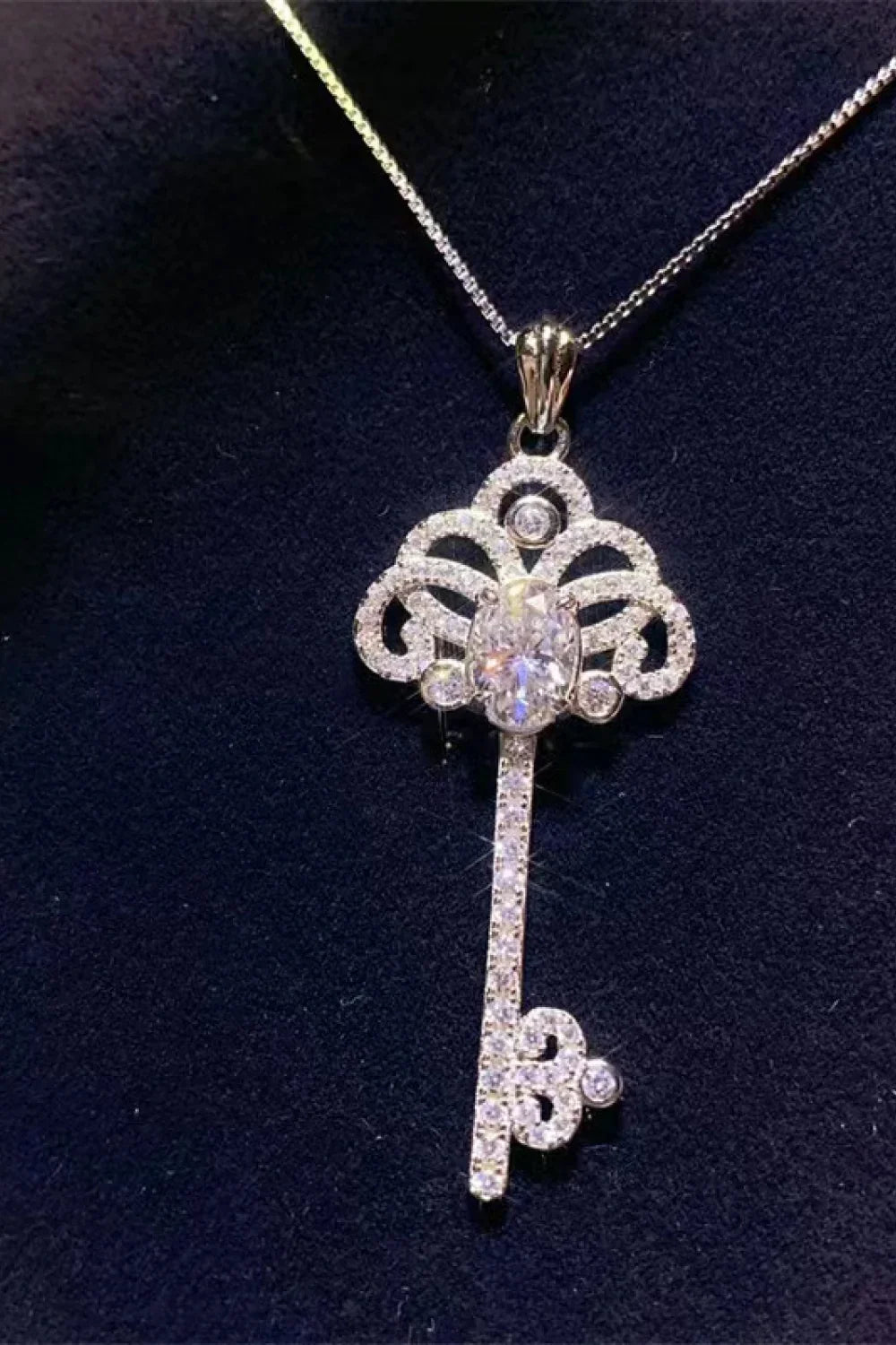 1 Carat Moissanite Key Pendant Necklace - VAleG