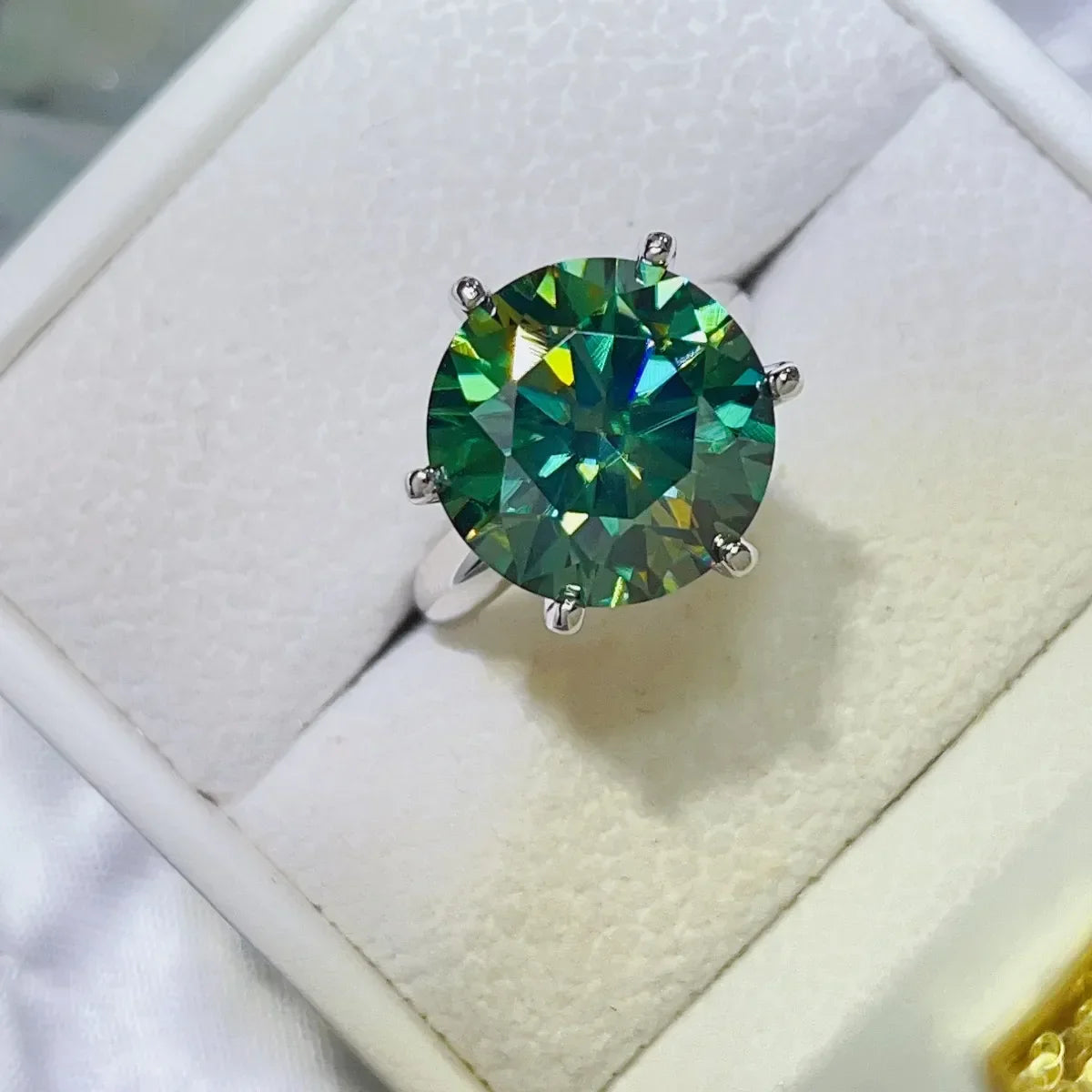 10 Carat Moissanite 925 Sterling Silver Ring - VAleG