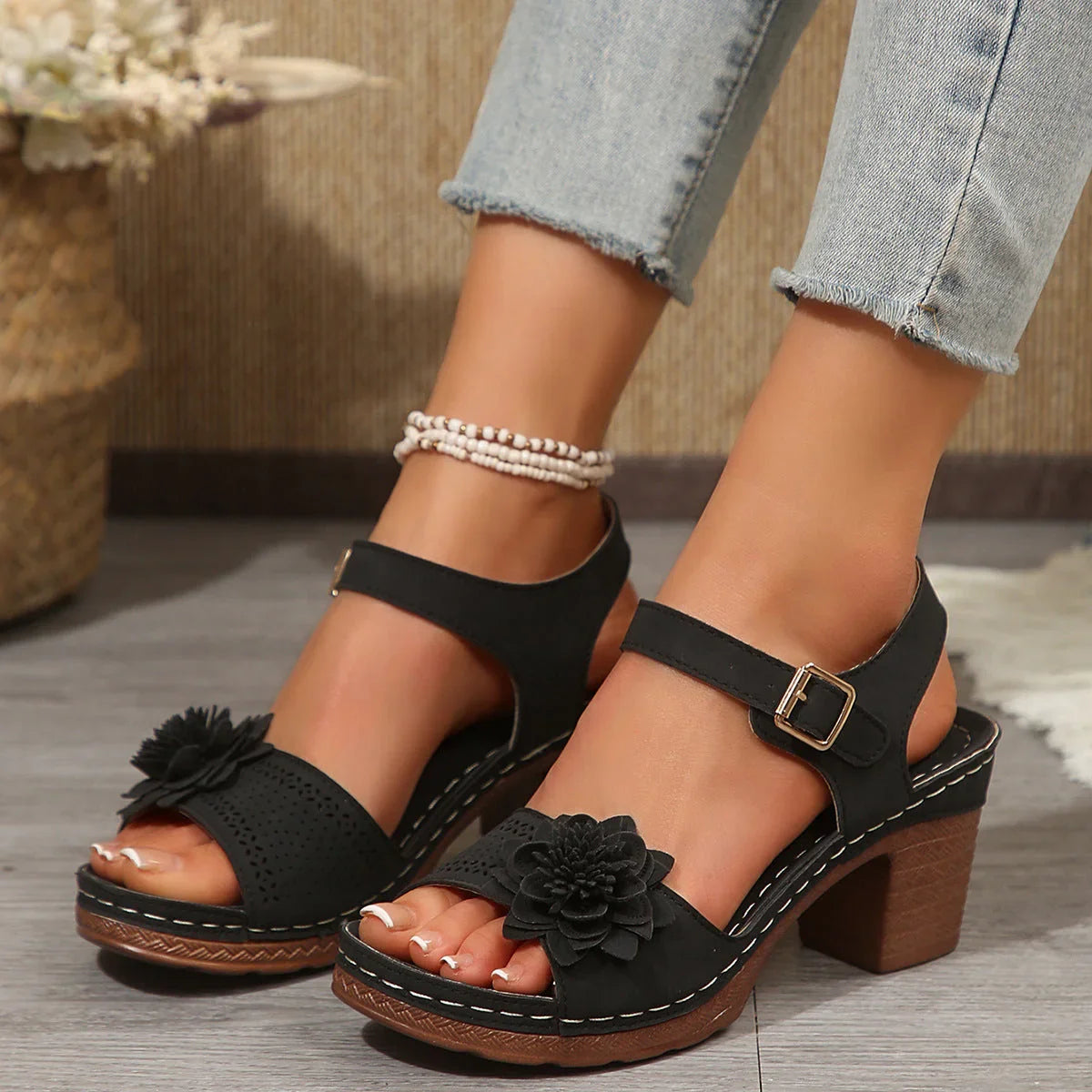 Women's Flowers Chunky Heel Sandals Summer Plus Size Platform Shoes - VAleG