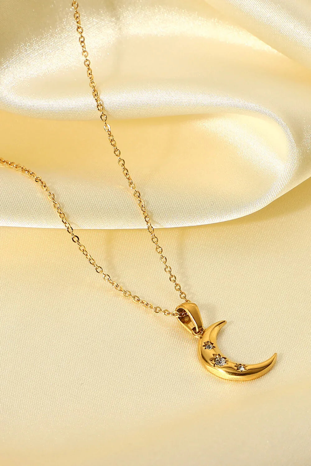 18K Gold Plated Inlaid Zircon Moon Pendant Necklace - VAleG