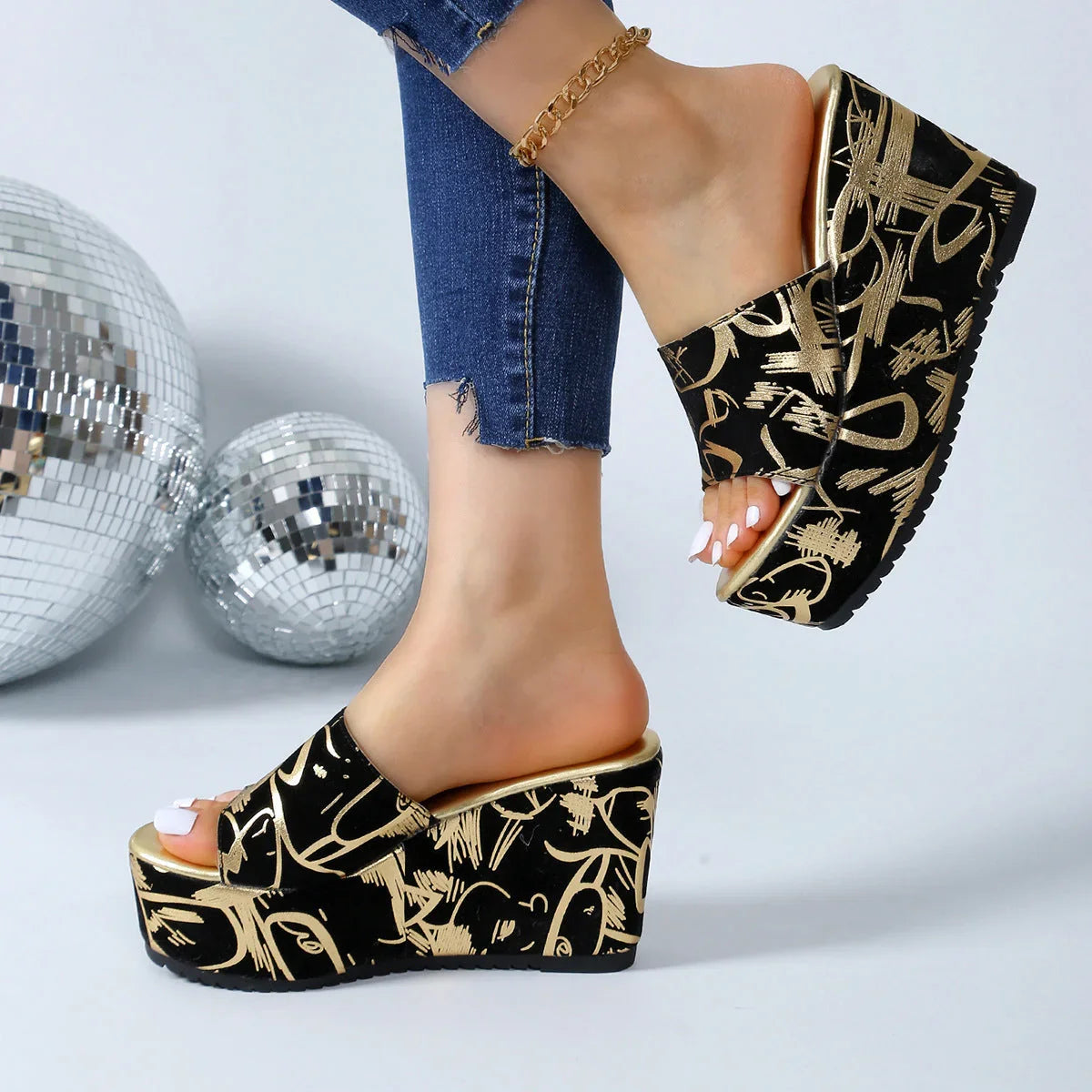 Round Toe Wedge Printed Slippers - VAleG