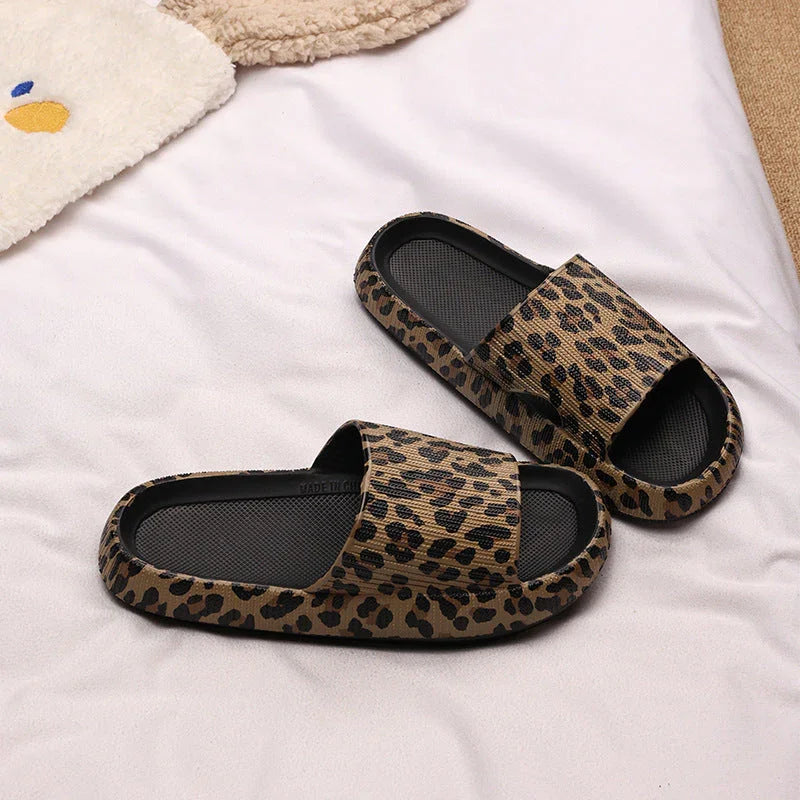 Leopard Print Slippers Women's Outdoor Wear Summer New Korean Style Fashion Shit Feeling Indoor Home Thick Bottom Couples Sandals - VAleG