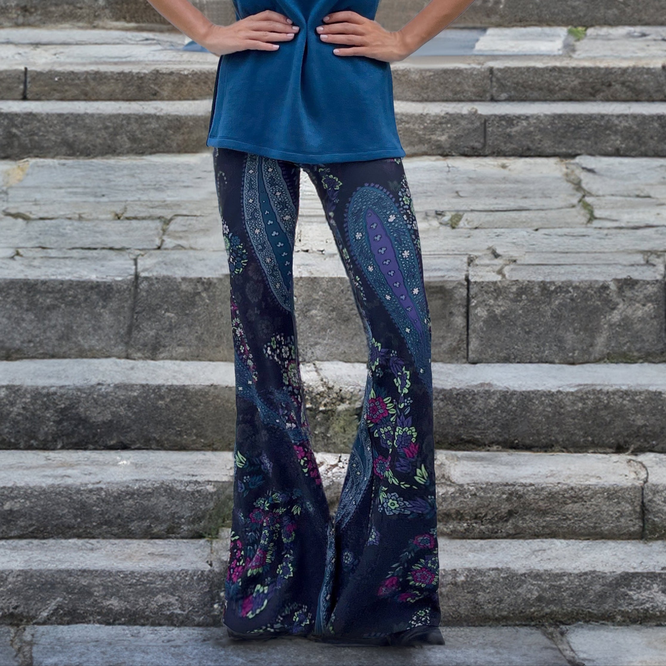 Pantaloni a Zampa Donna Cachemire Pavone - Crêpe Elasticizzato Stampato